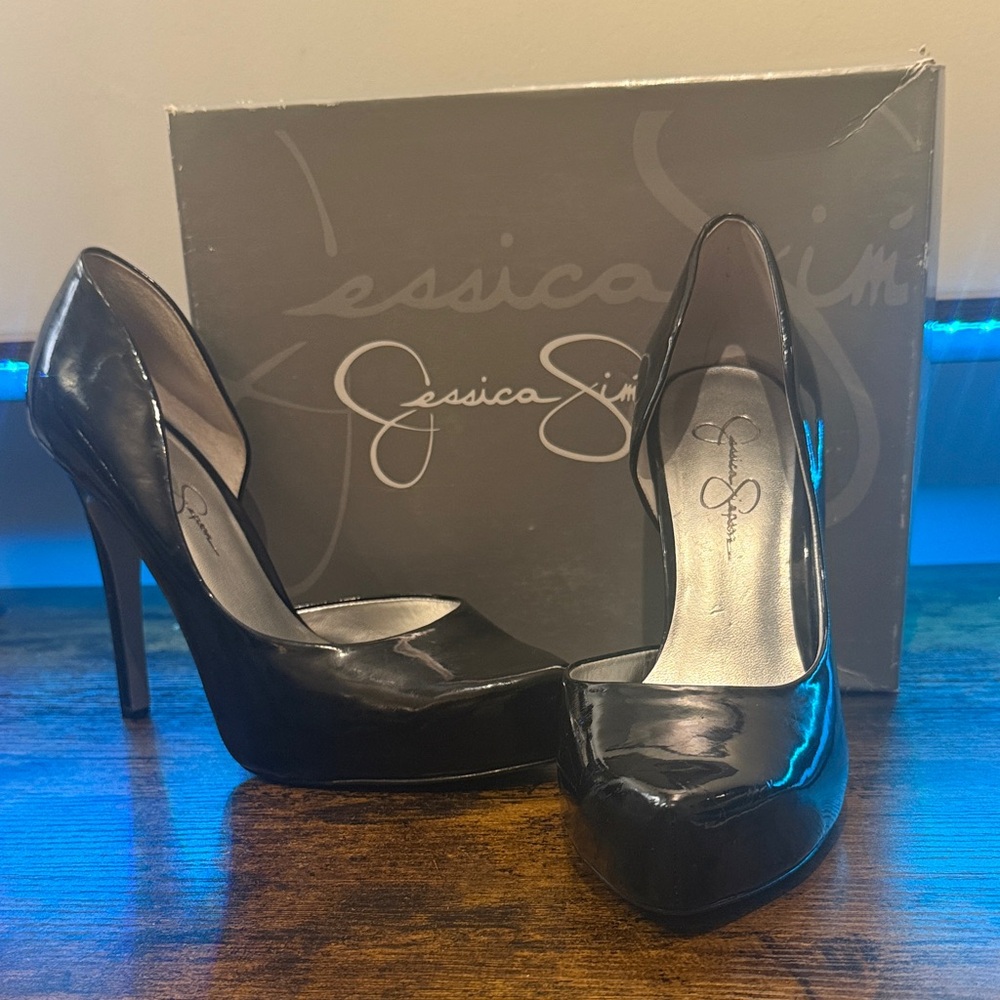 Jessica Simpson Glossy Black, Closed Toe, 5 inch Heels.